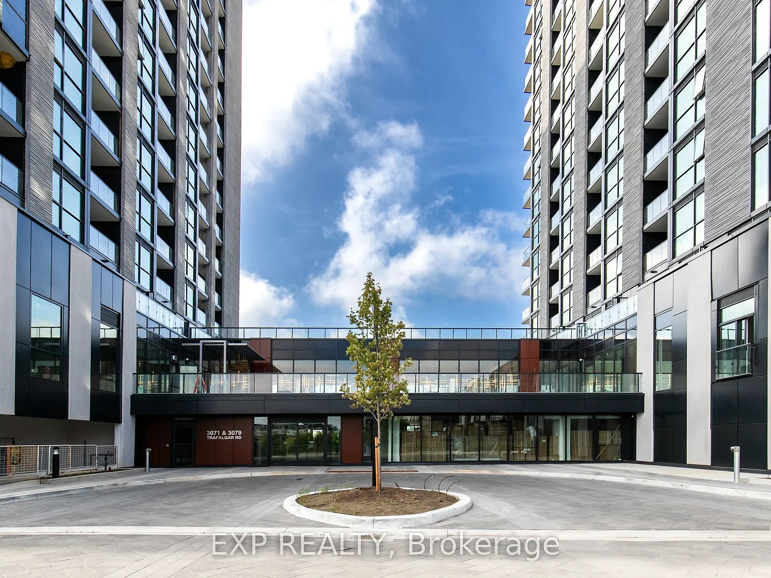 2 bed, $2,400 — Photo 3