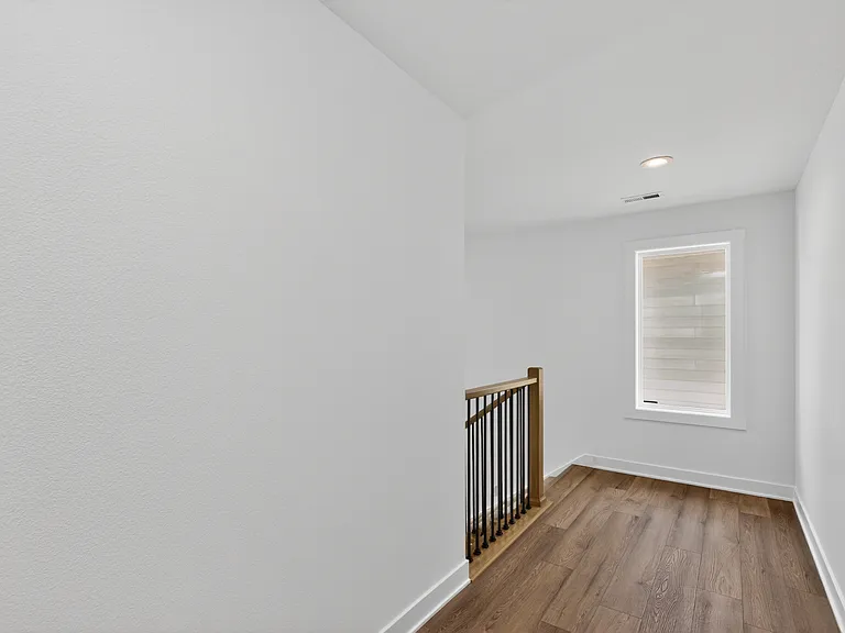 1100 NW Sproul Dr — Photo 17