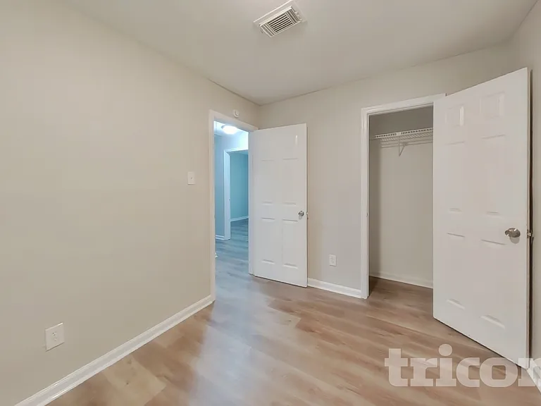 12211 Haroldson Forest Dr — Photo 16