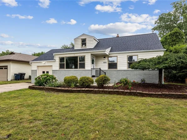 1407 Sunview Rd, Lyndhurst, OH 44124
