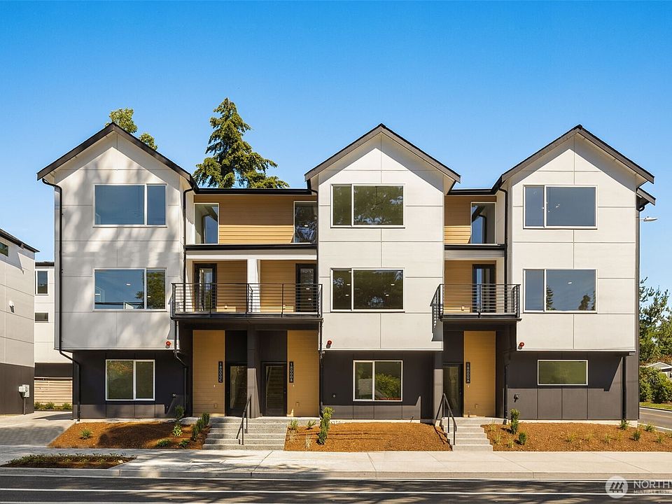 1st image of 18002 B 10th Avenue NE