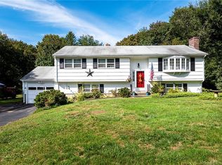 101 Sandlewood Dr, Madison, CT 06443