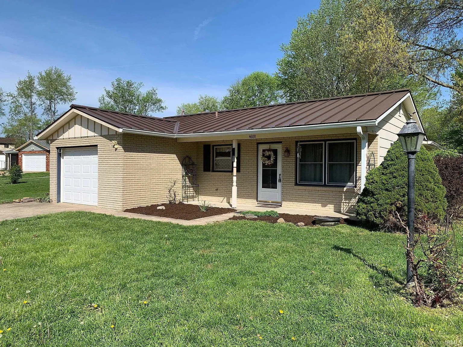 4600 W Middle Ct photo 1