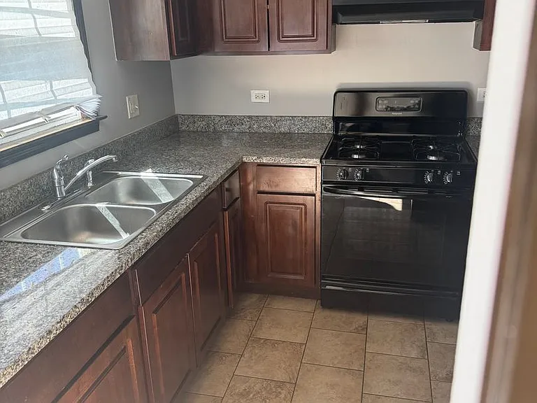 3341 S Schultz Dr — Photo 4