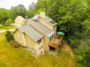 52 Chester Dr, Weare, NH 03281