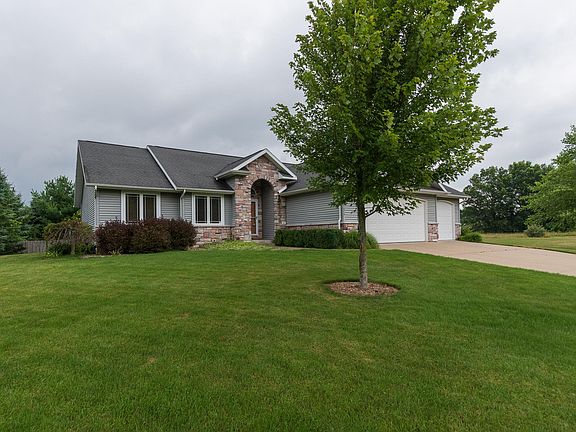 3rd image of 10676 Biltmore Ln