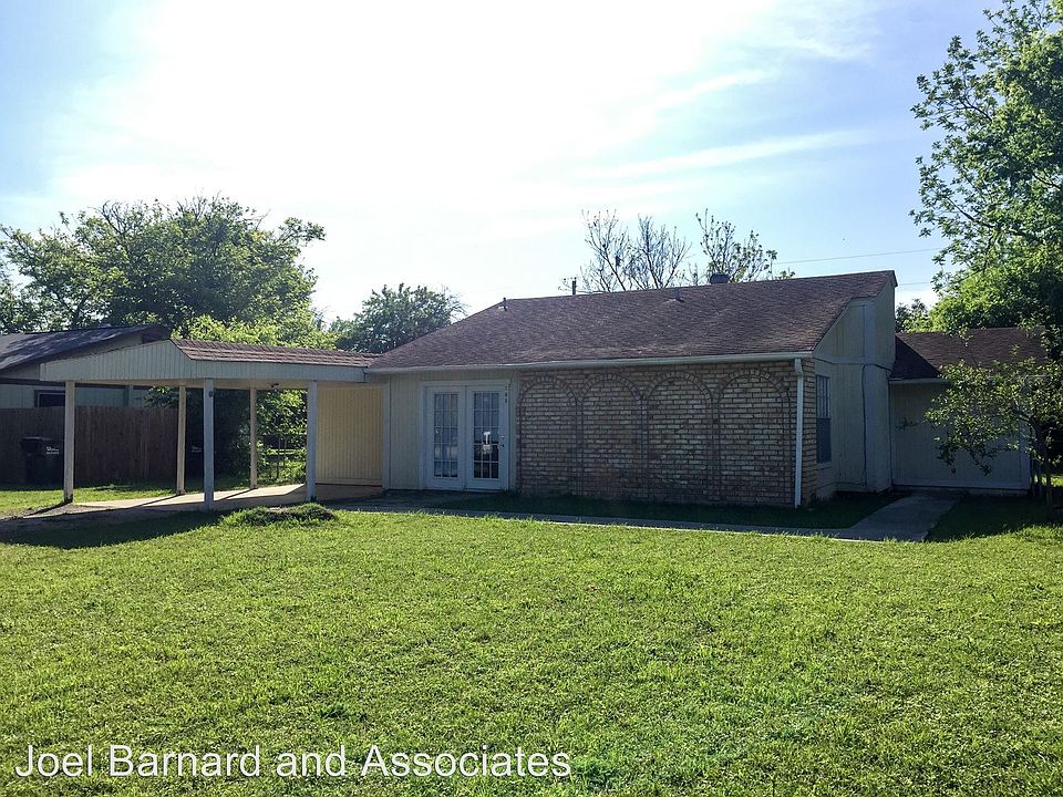 1st image of 708 Conway Dr