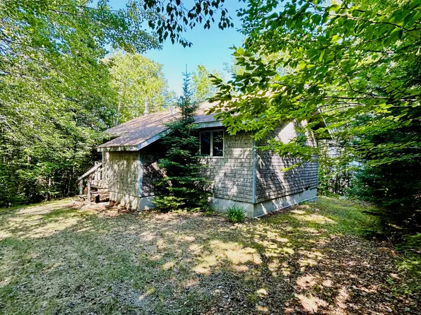 557 Paul Bunyan Road, Gouldsboro, ME 04607