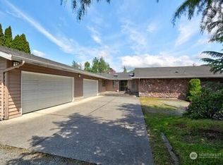 2210 Martin Rd, Mount Vernon, WA 98273