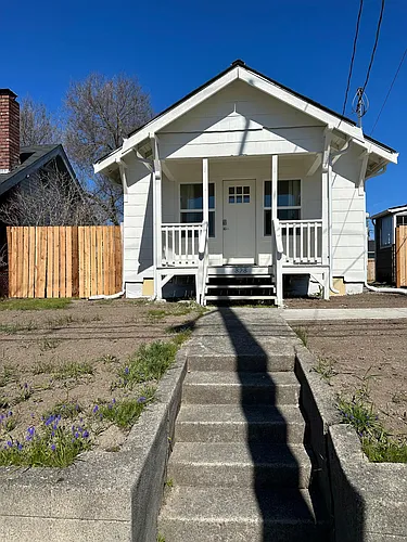 828 8th St Photo 1