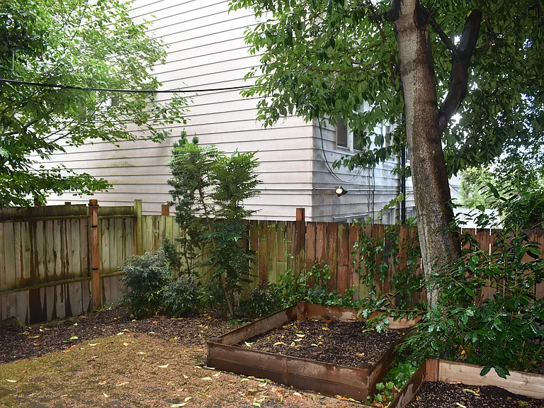 905 15th Ave #2 — Photo 12