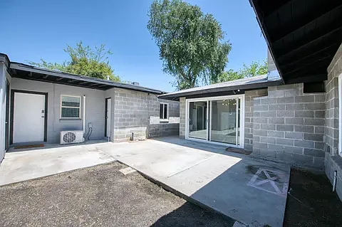 805 N Echo Ave — Photo 11