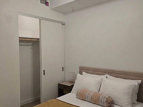 4th image of 203 Catherine St #204