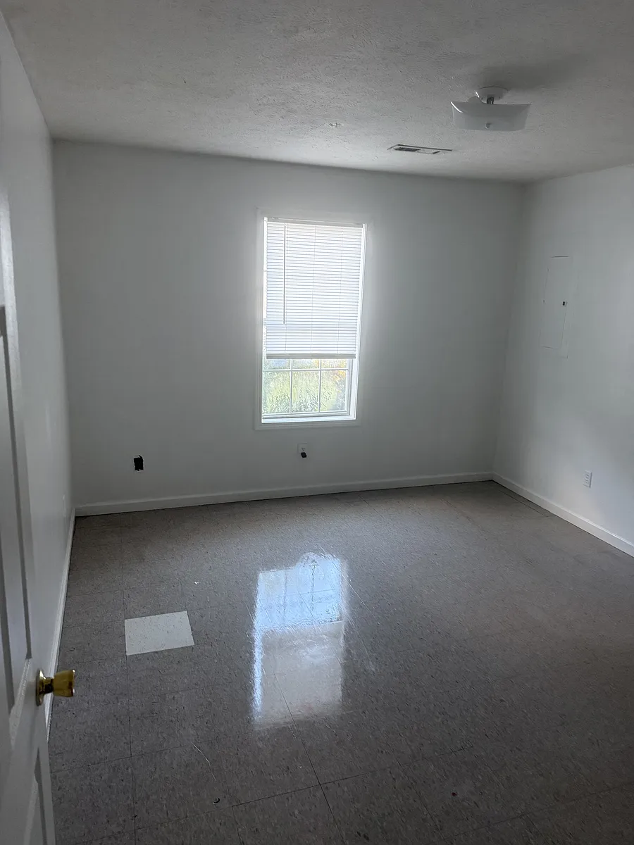 Building Photo - 437 Josephine Dr #1