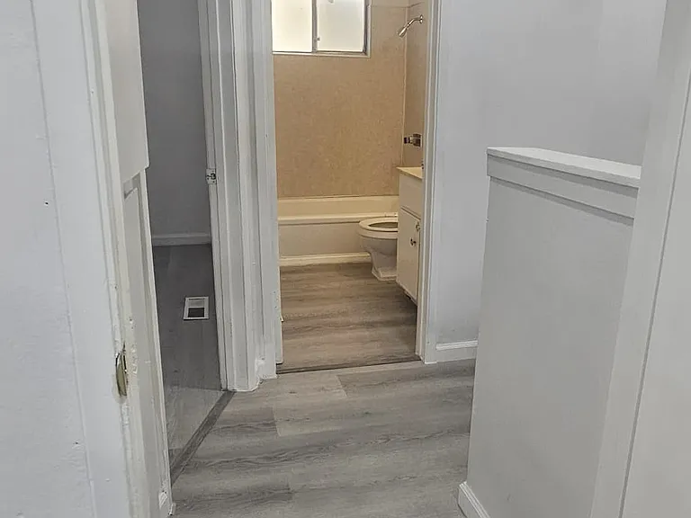 1814 V St #7 — Photo 38