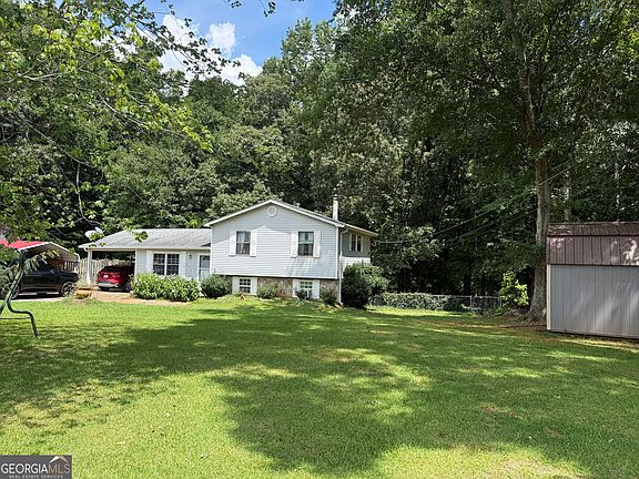 2nd image of 160 Tanner Beach Rd