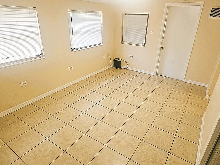 8300 Agress Ave — Photo 16