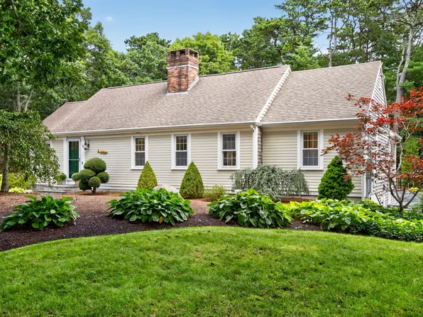 4 Wolf Hill Road, East Sandwich, MA 02537