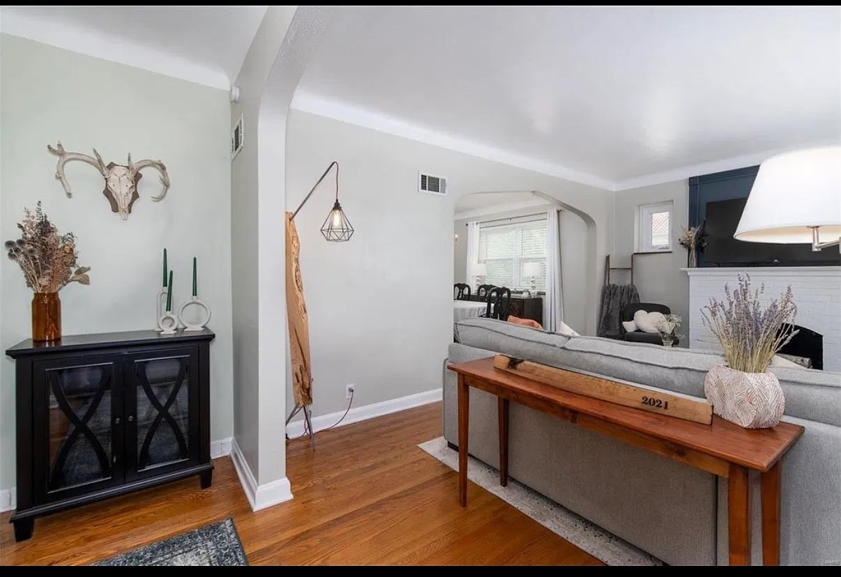 3 bed, 1865 sqft, $2,600 — Photo 3