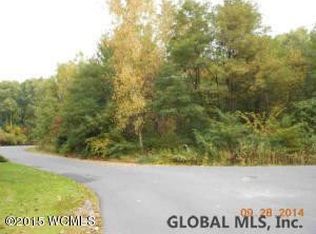 18 Windy Rdg, Glens Falls, NY 12801