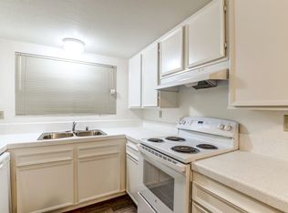 1575 Oak Apartment Homes, Vista, CA 92084