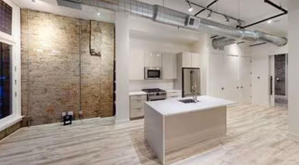 1st image of 1710 Elm St #2