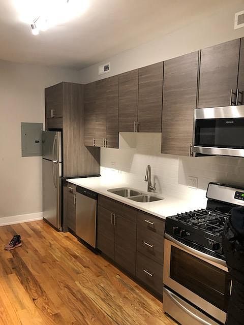 1st image of 1335 N Ashland Ave #3R