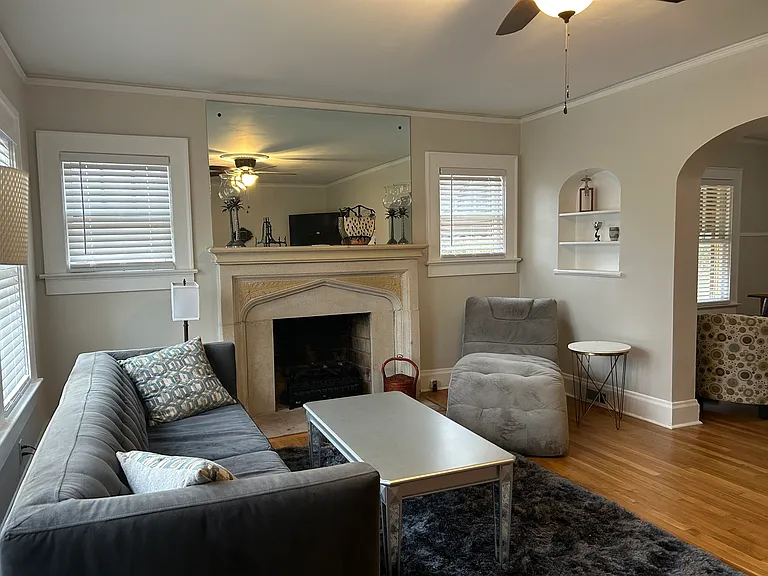 1809 Thompson Ave — Photo 12