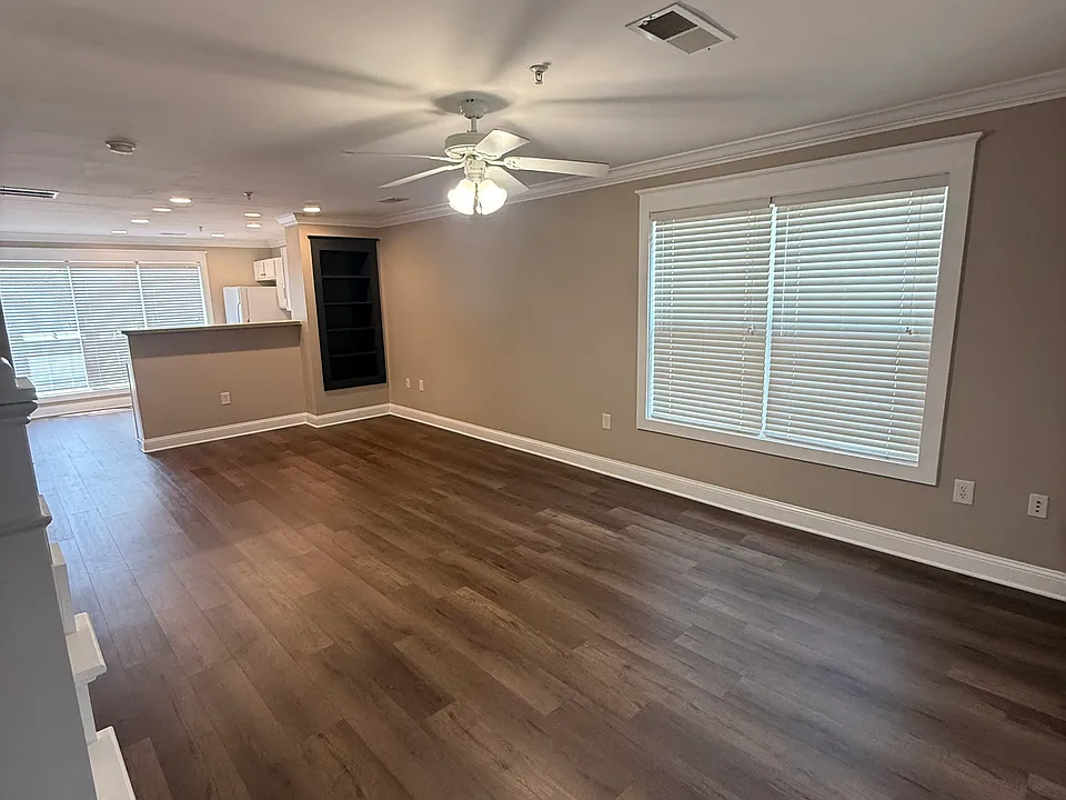 1035 Barnett Shoals Rd #529