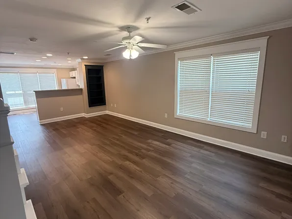 1035 Barnett Shoals Rd, Athens, GA