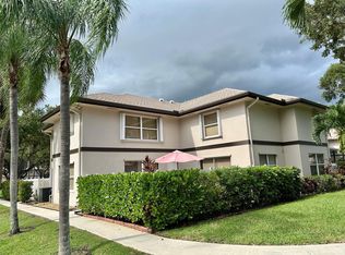 16 Amherst Ct APT C, Royal Palm Beach, FL 33411