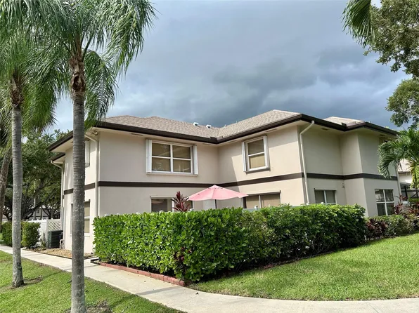 16 Amherst Court #C, Royal Palm Beach, FL 33411