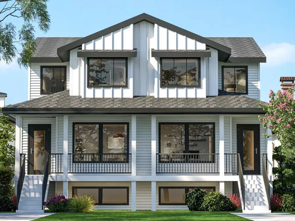 258 E 21st St, North Vancouver, BC V7L 3B6