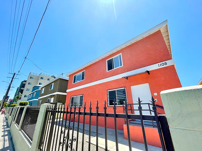 1100 Exposition Blvd — Photo 11