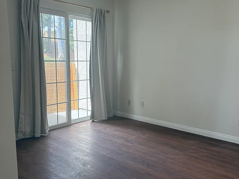 2446 S Centinela Ave — Photo 55