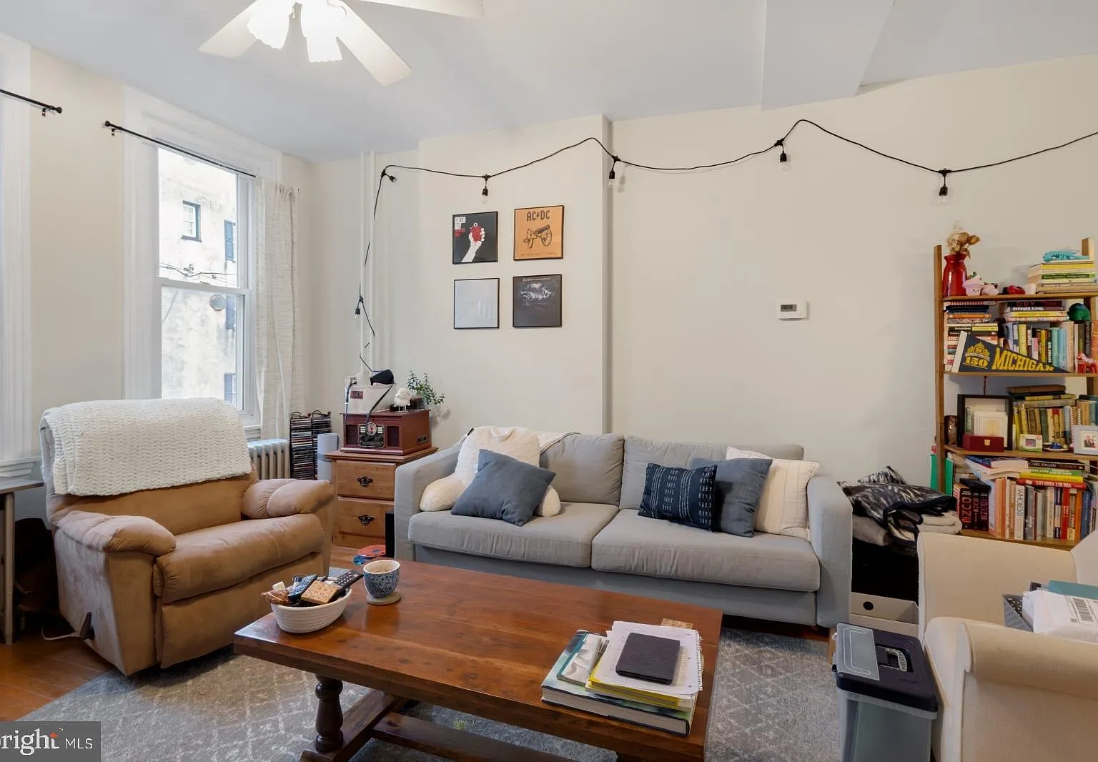 4 bed, 1.0 bath, 1360 sqft, $1,950 — Photo 3