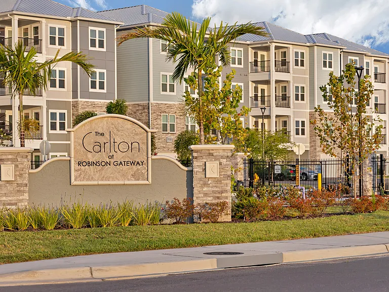 The Carlton at Robinson Gateway — Photo 37