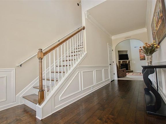 4th image of 8747 Hamil Ct