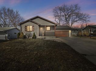 305 Meadow Ln, Poynette, WI 53955