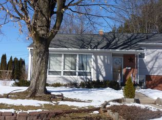 364 E Mac Arthur St, Sun Prairie, WI 53590