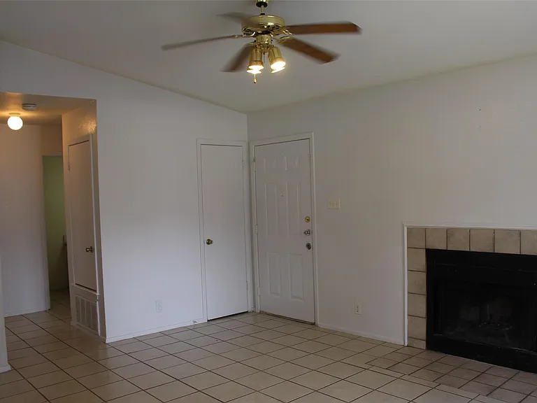 9603 Nightjar Dr — Photo 7