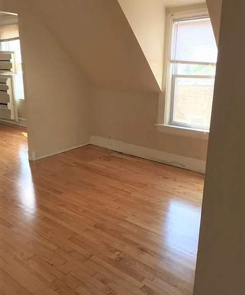 1911 W Eddy St #3 — Photo 7