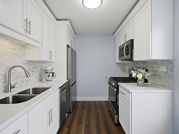 5th image of 263 S Clubhouse Dr Unit 304