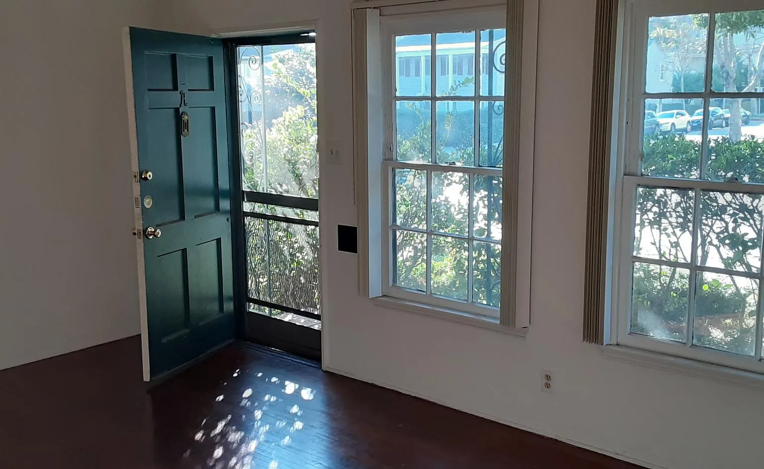 1 bed, 850 sqft, $2,300 — Photo 4