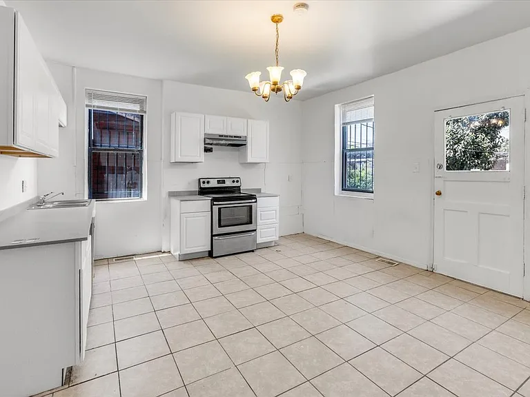 3831 Iowa Ave #1F — Photo 14