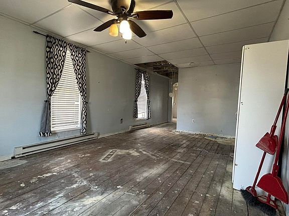 2nd image of 706 Augusta Rd
