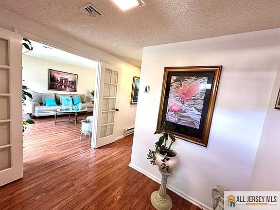 3rd image of 496 Revere Way