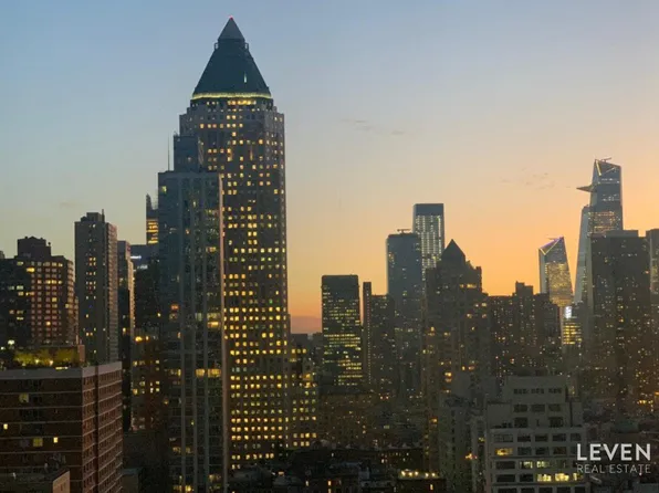 322 West 57th Street image 12 of 16