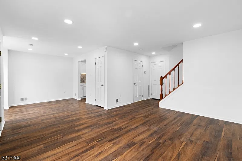 2 bed, 1.5 bath, $2,700 — Photo 4
