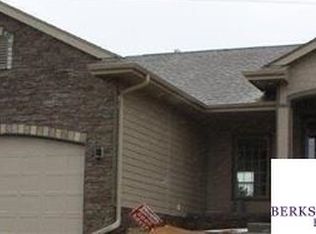 9513 S 175th Cir, Omaha, NE 68136